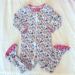 EUC Vineyard Vines 12-18 months Christmas footie